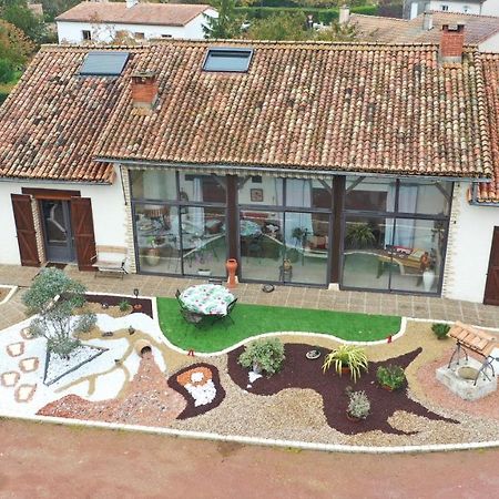 Au Gue Du Bois Bed & Breakfast Neuville-de-Poitou ภายนอก รูปภาพ